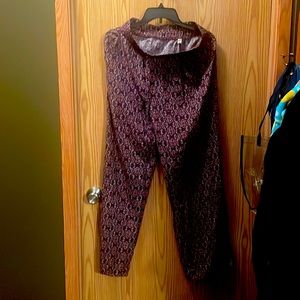 NWOT BEBOP Burgandy & Pink Floral Pants - Medium